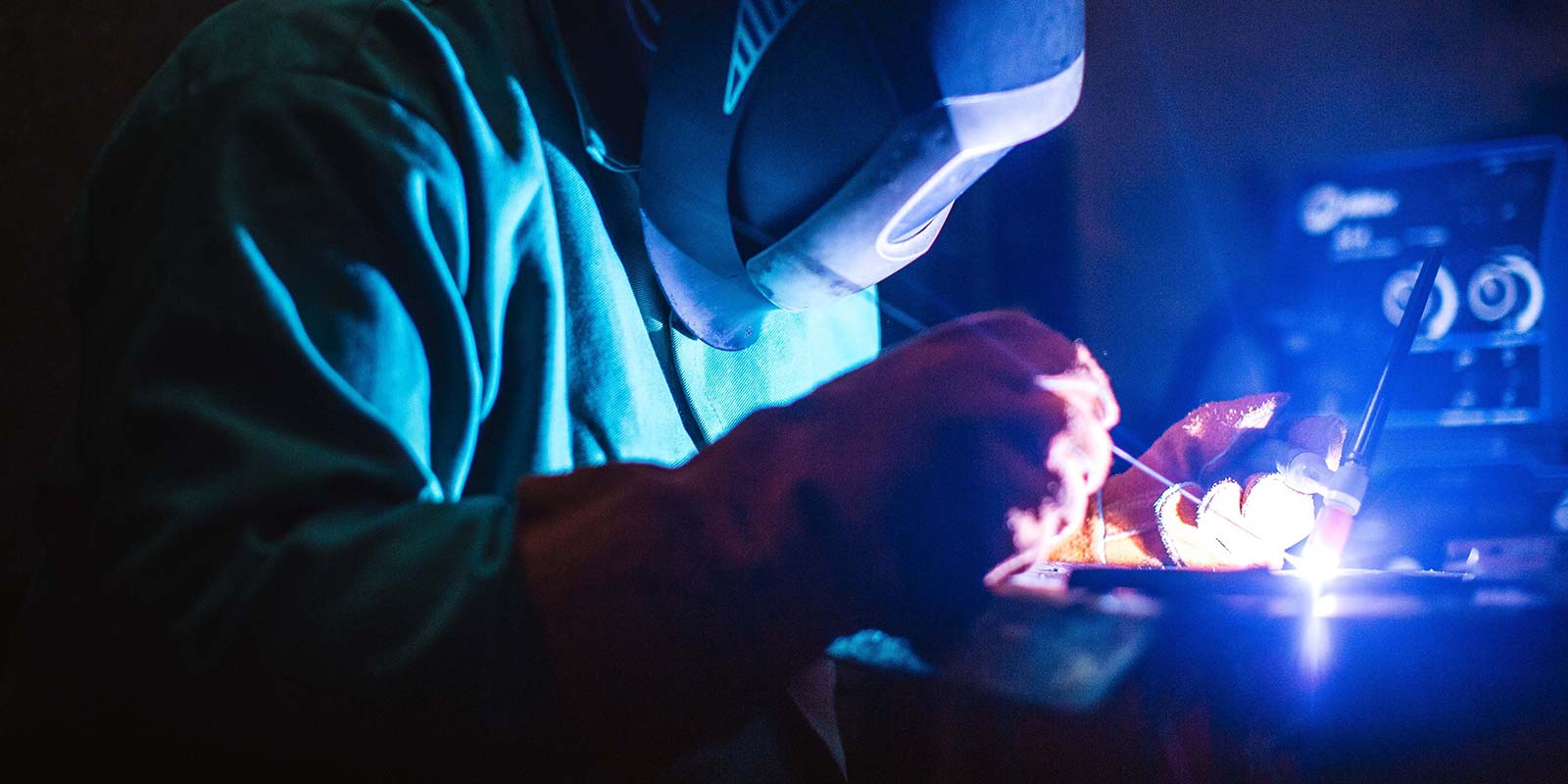 A Tekna team member welding