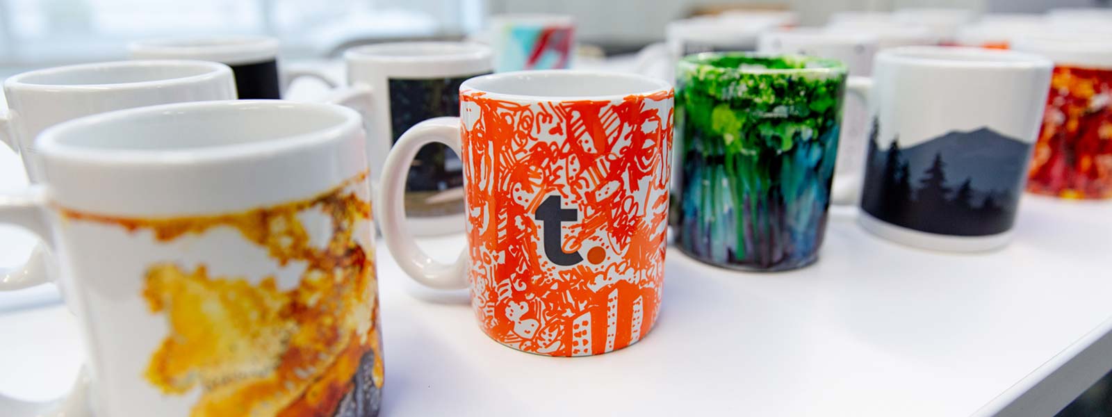 Design a mug team meeting